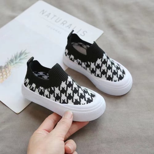 Adorable Houndstooth Canvas Slip-Ons Perfect for Casual Kids Black Color